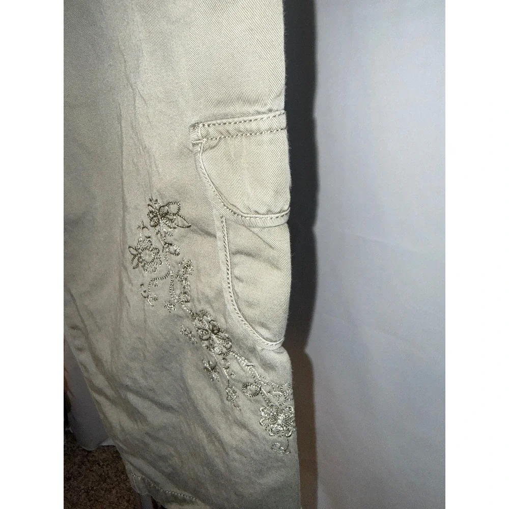 Sonoma Life Style Women 12P Olive Green Cargo Capri Pants Floral Cotton